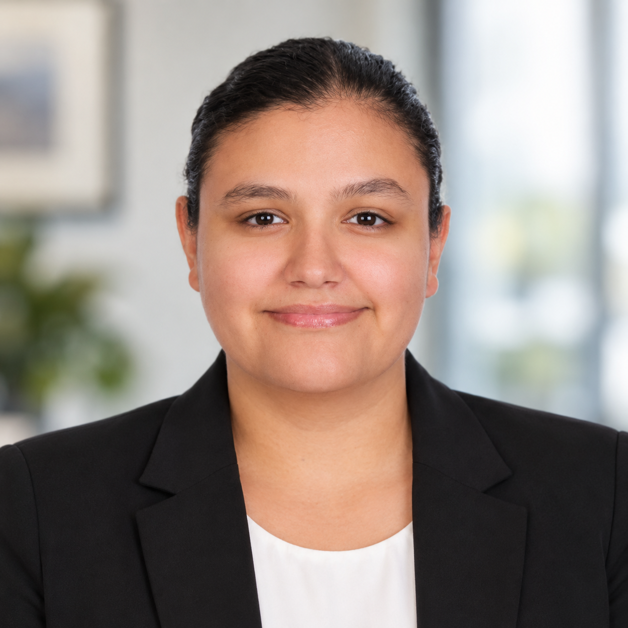 Carmen Mondragon Headshot
